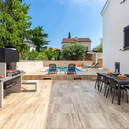 Amazing In With Wifi Apartment *